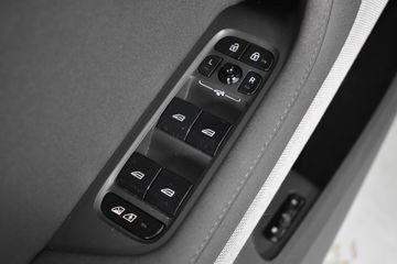 Voertuigafbeelding 30