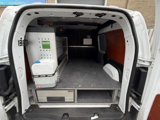 Voertuigafbeelding 12