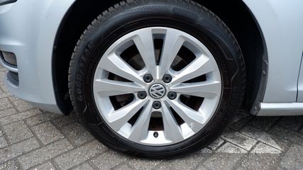 Voertuigafbeelding 6