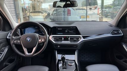 Voertuigafbeelding 12