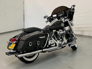 Voertuigafbeelding 3