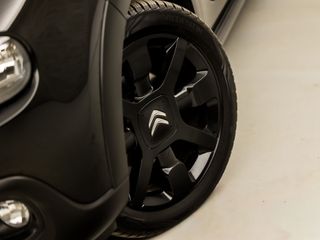 Voertuigafbeelding 9