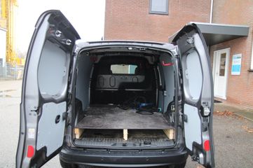 Voertuigafbeelding 6