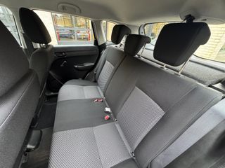 Voertuigafbeelding 4