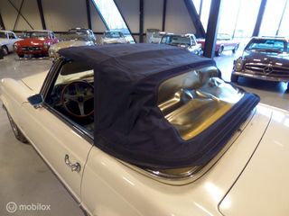 Voertuigafbeelding 8