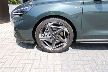 Voertuigafbeelding 6