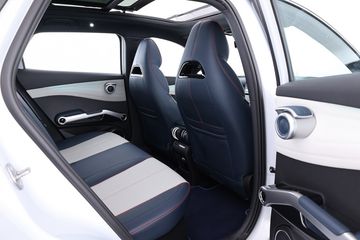 Voertuigafbeelding 10