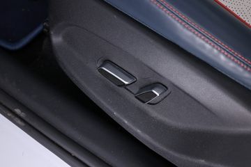 Voertuigafbeelding 13