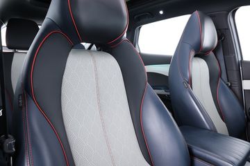 Voertuigafbeelding 4