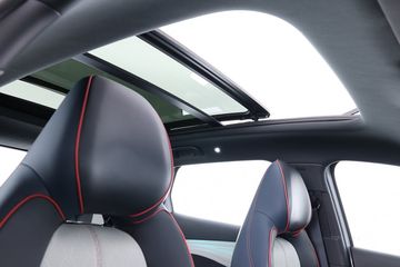 Voertuigafbeelding 5