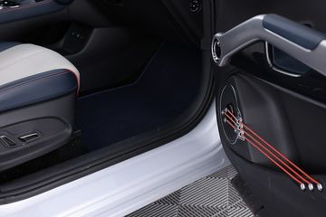 Voertuigafbeelding 8