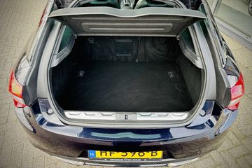 Voertuigafbeelding 12