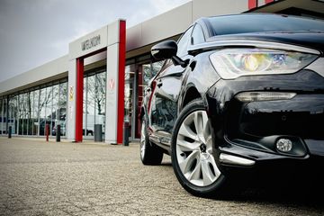 Voertuigafbeelding 3