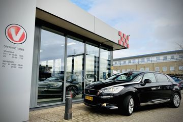 Voertuigafbeelding 6