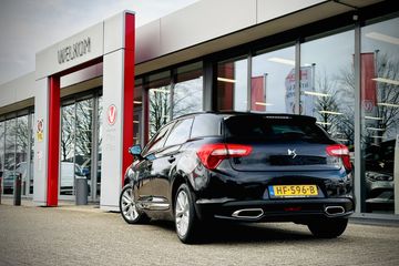 Voertuigafbeelding 8