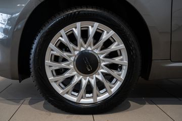 Voertuigafbeelding 3