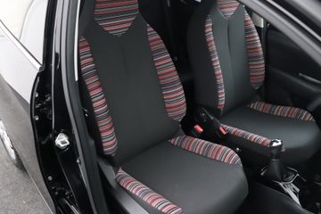 Voertuigafbeelding 12