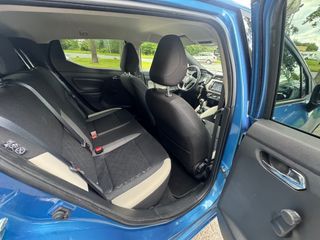 Voertuigafbeelding 8