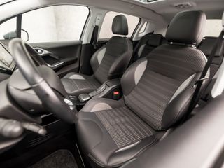 Voertuigafbeelding 12