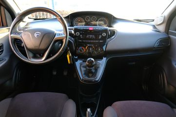 Voertuigafbeelding 10