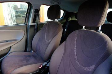 Voertuigafbeelding 18