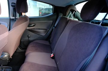 Voertuigafbeelding 19