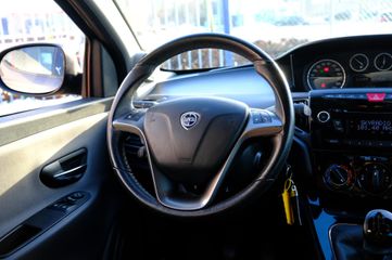 Voertuigafbeelding 5