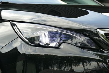 Voertuigafbeelding 8