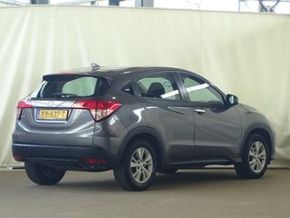 Voertuigafbeelding 6