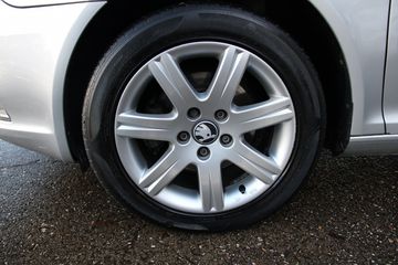 Voertuigafbeelding 9