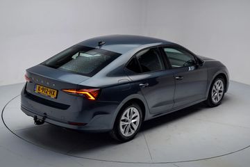 Voertuigafbeelding 13