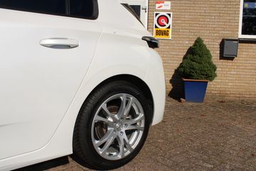 Voertuigafbeelding 9