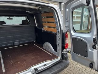 Voertuigafbeelding 16