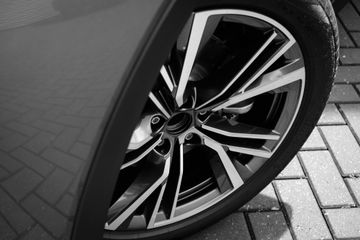 Voertuigafbeelding 5