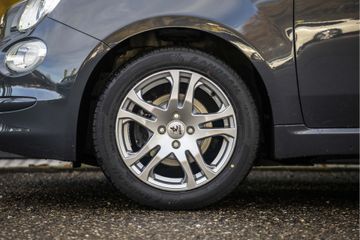 Voertuigafbeelding 3