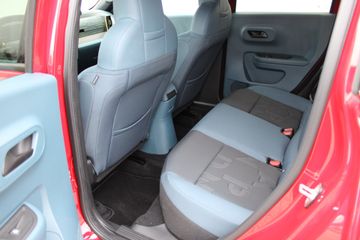 Voertuigafbeelding 8