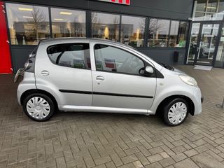 Voertuigafbeelding 2