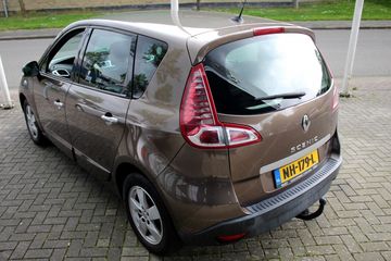 Voertuigafbeelding 6