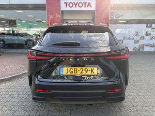 Voertuigafbeelding 6