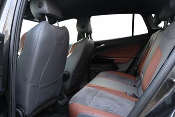 Voertuigafbeelding 10