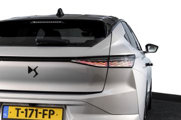 Voertuigafbeelding 12