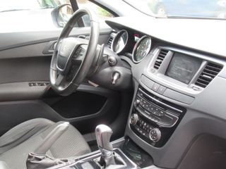 Voertuigafbeelding 10