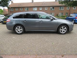 Voertuigafbeelding 12