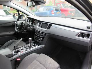 Voertuigafbeelding 9