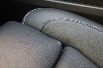 Voertuigafbeelding 12