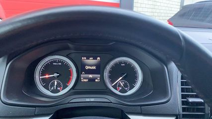 Voertuigafbeelding 9