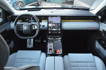 Voertuigafbeelding 13