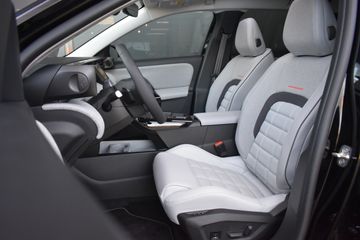 Voertuigafbeelding 5