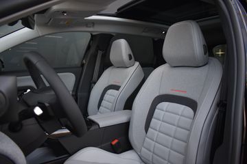 Voertuigafbeelding 6