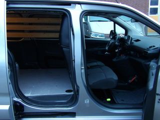 Voertuigafbeelding 12